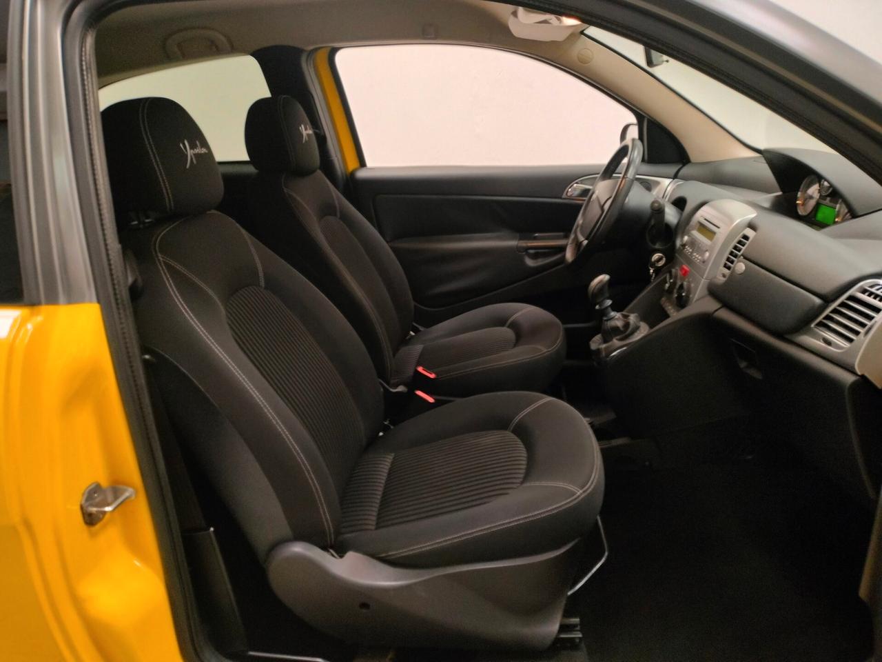 Lancia Ypsilon 1.4 16V Sport MomoDesign