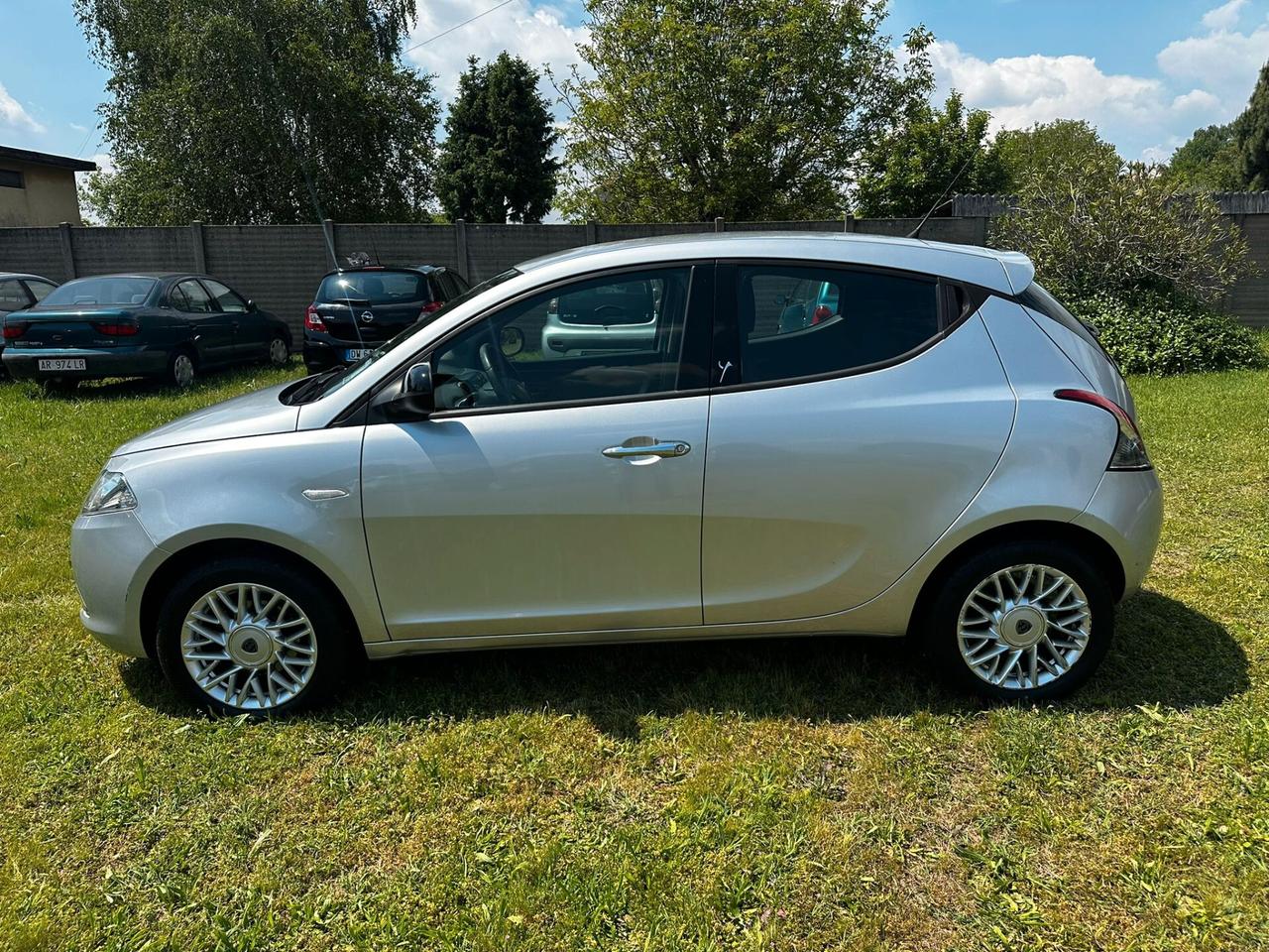 Lancia Ypsilon 85CV CAMBIO AUTOMATICO