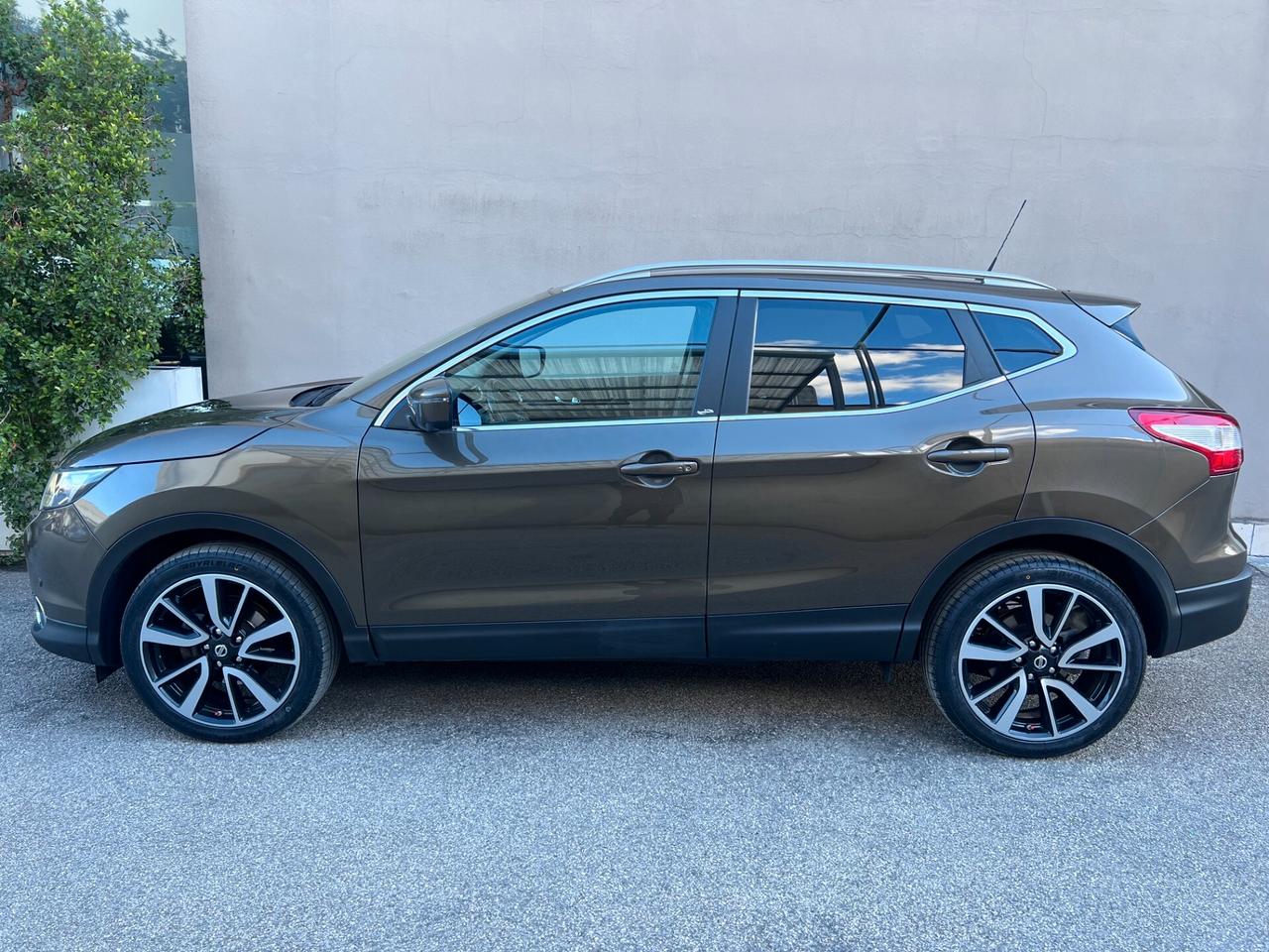 Nissan Qashqai 1.6 dci Tekna 2wd 130cv xtronic AUTOMNAVI/360. PERFETTA!!