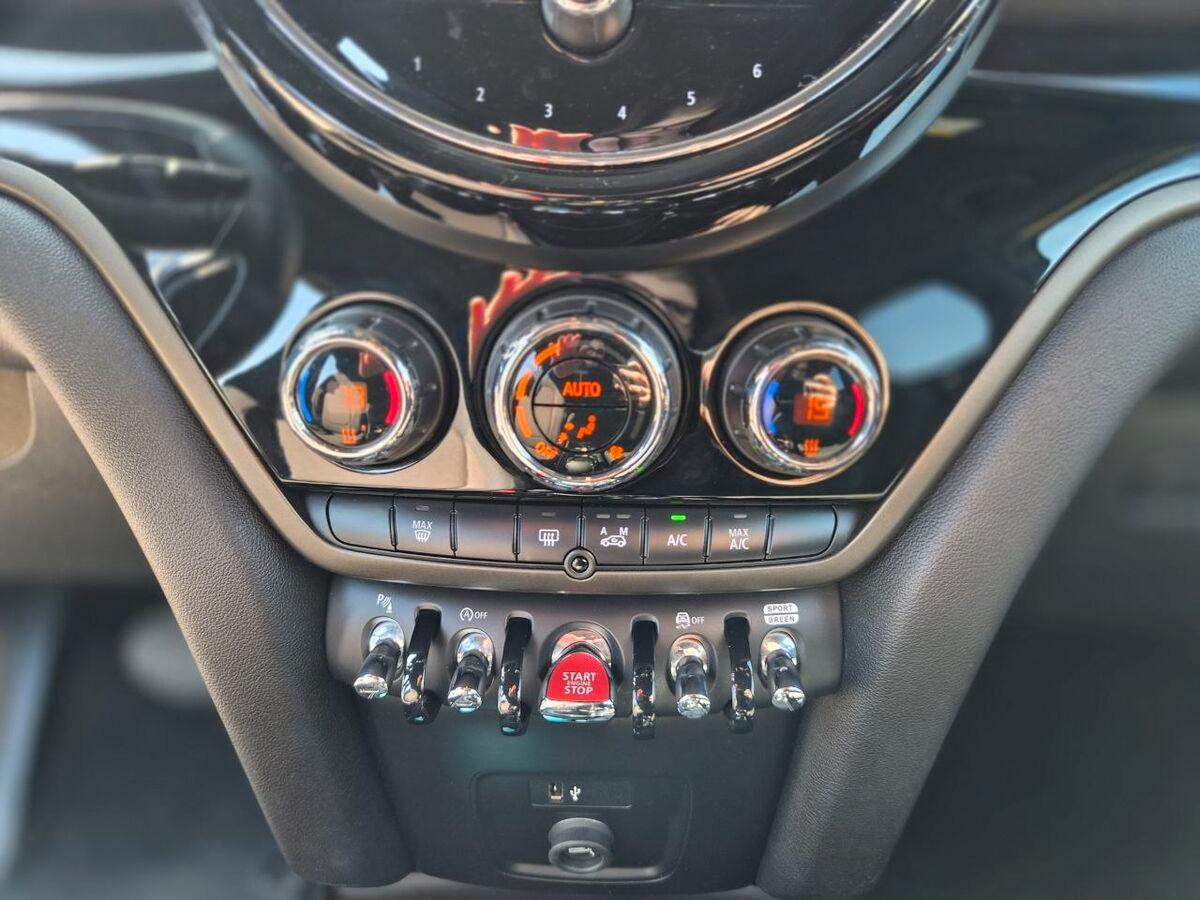 Mini Countryman 2.0 Cooper D Essential auto