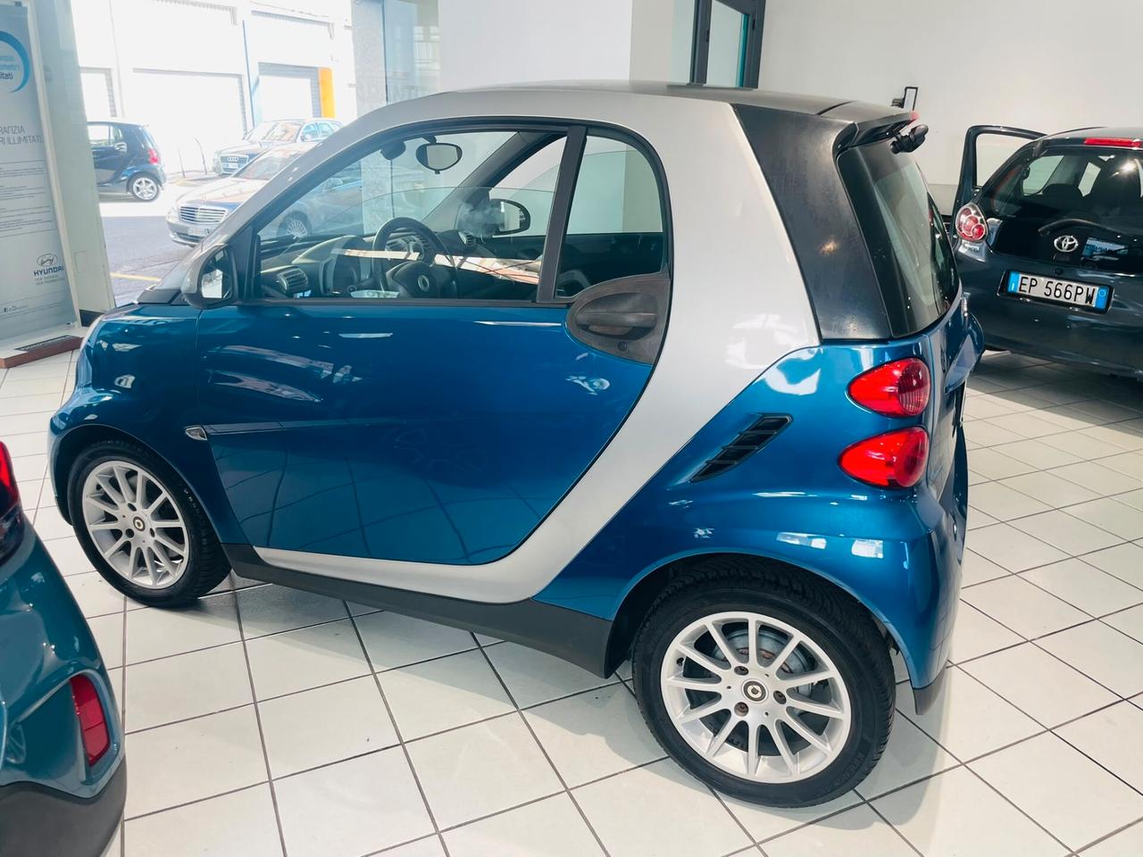 Smart ForTwo 1000 52 kW MHD coupé pure