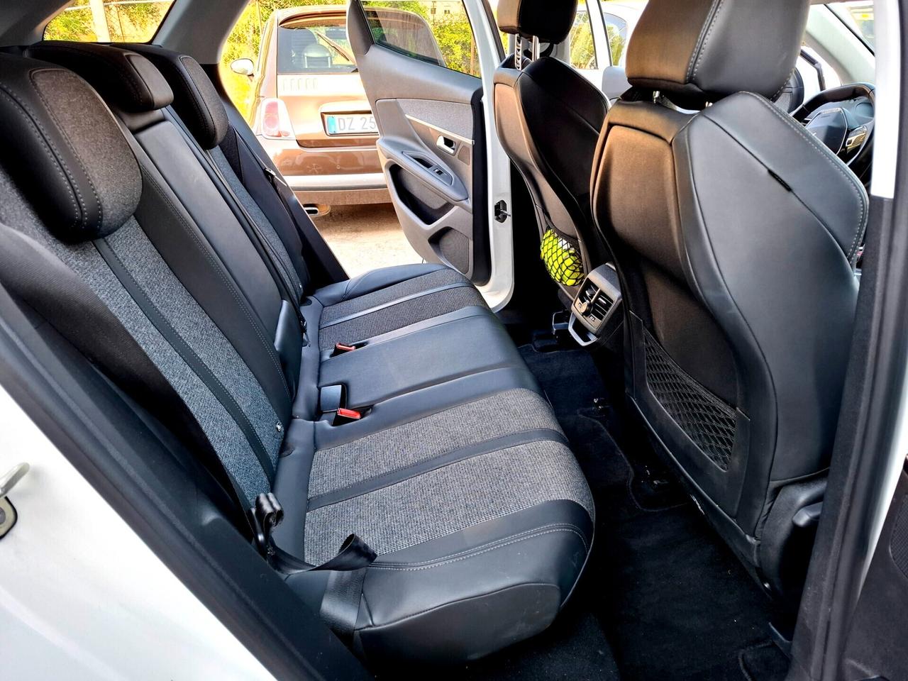 Peugeot 3008 BlueHDi 130 S&S Allure