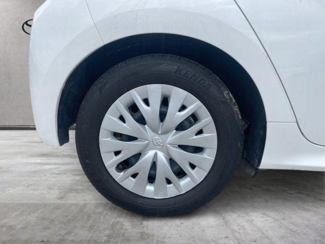 TOYOTA Yaris 1.5 Hybrid 5 porte Active