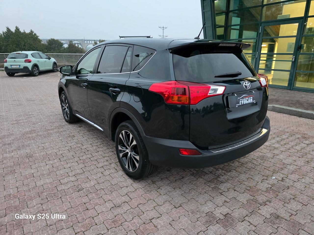 RAV4 2.0 D-4D 4WD Lounge valuto usato scambio