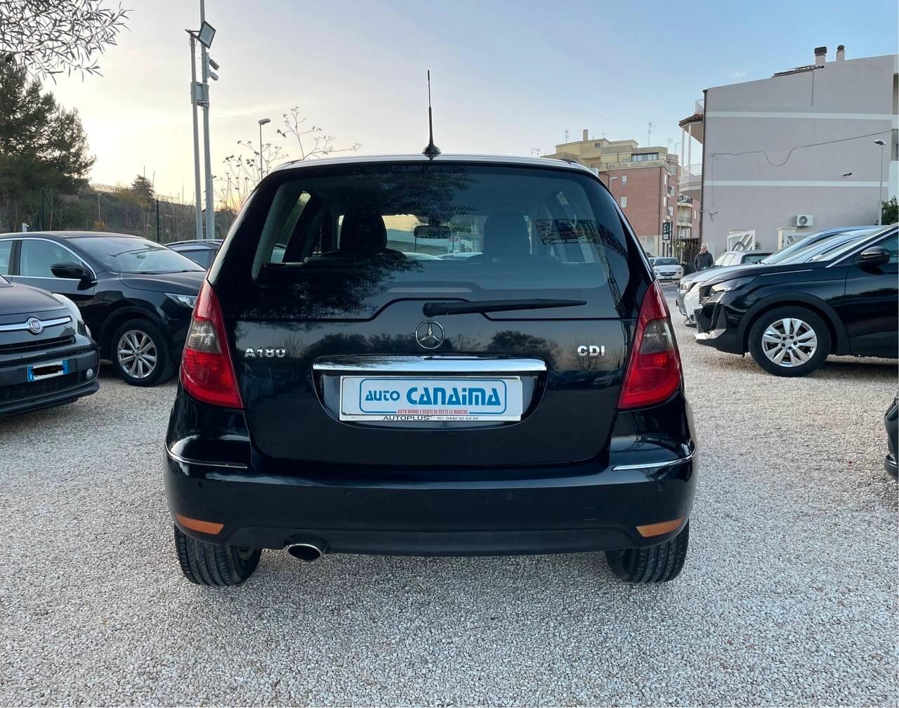 MERCEDES A180 CDI - 2009