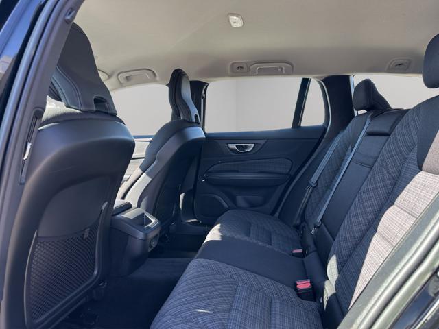 VOLVO V60 B4 (d) automatico Essential