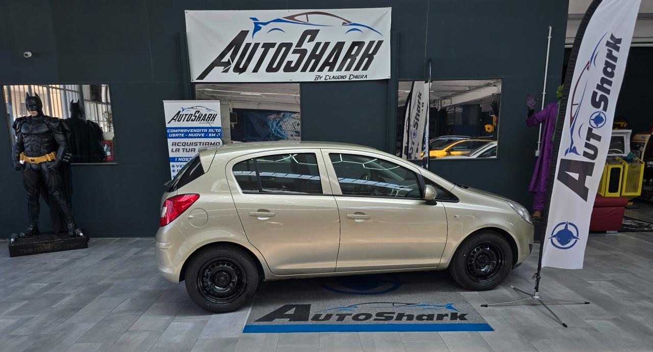 OPEL CORSA 1.2 BENZINA 80CV XNEOPATENTATI
