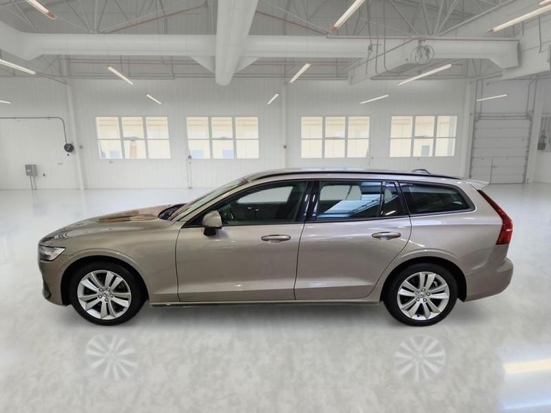 VOLVO V60 B4 D AUTOM. MOMENTUM BUSINESS 5 PORTE STATION WAGON