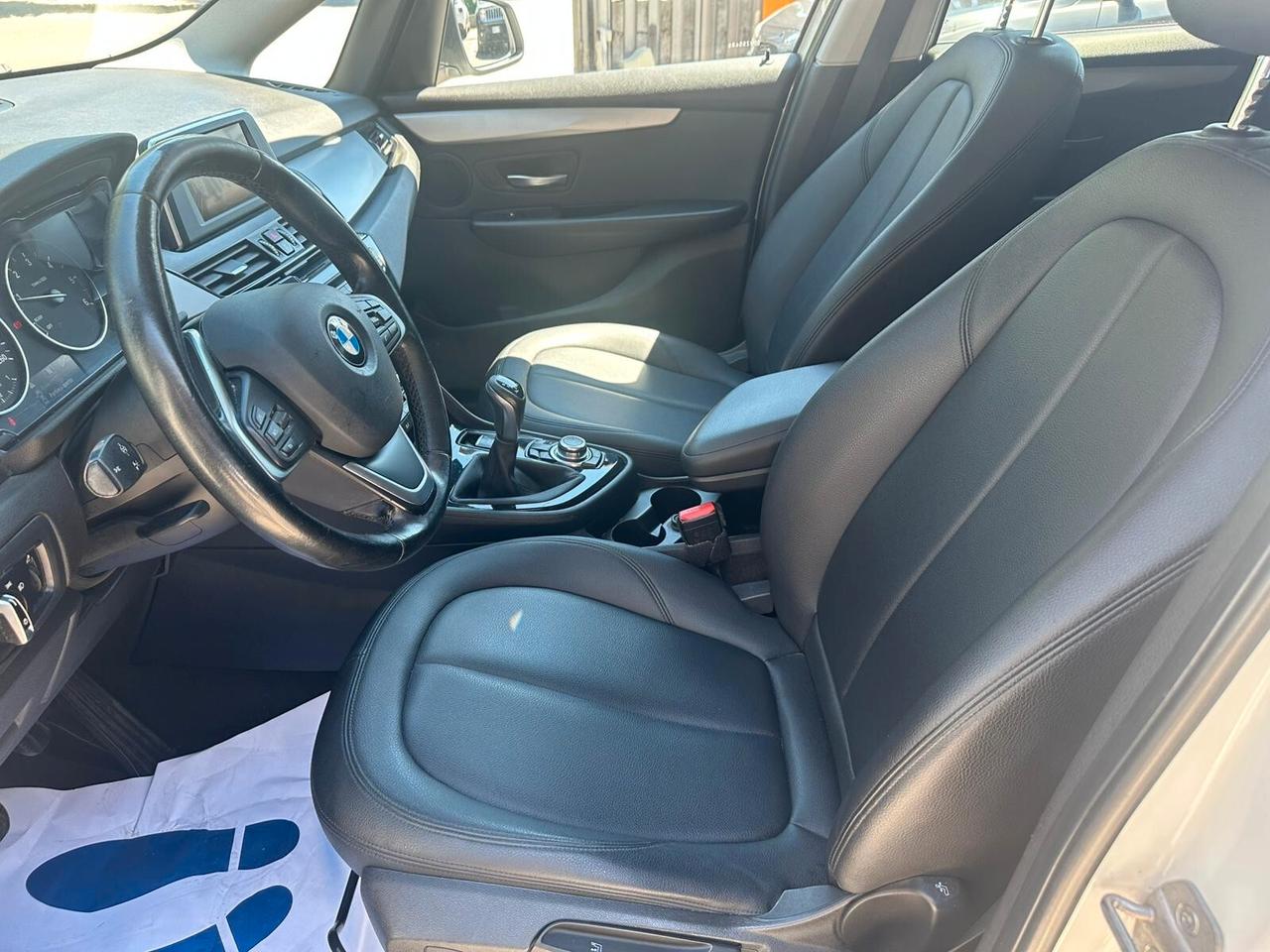 Bmw 2er Active Tourer 218d Advantage