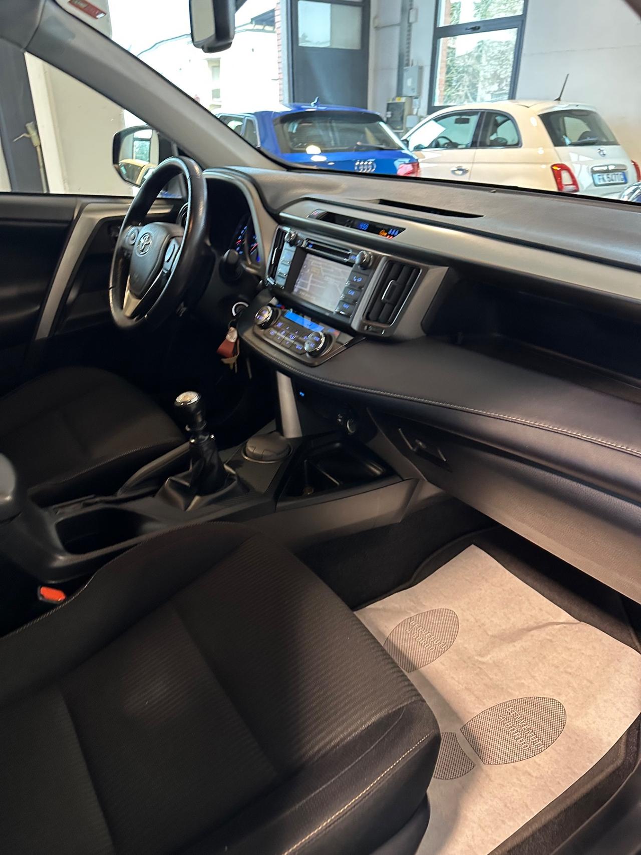 Toyota RAV 4 RAV4 2.2 D-4D 4WD Lounge