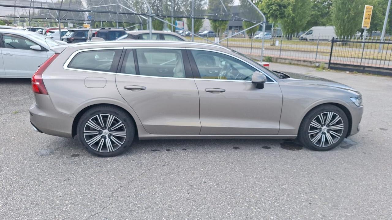 Volvo V60 B4 (d) Geartronic Momentum Business Pro