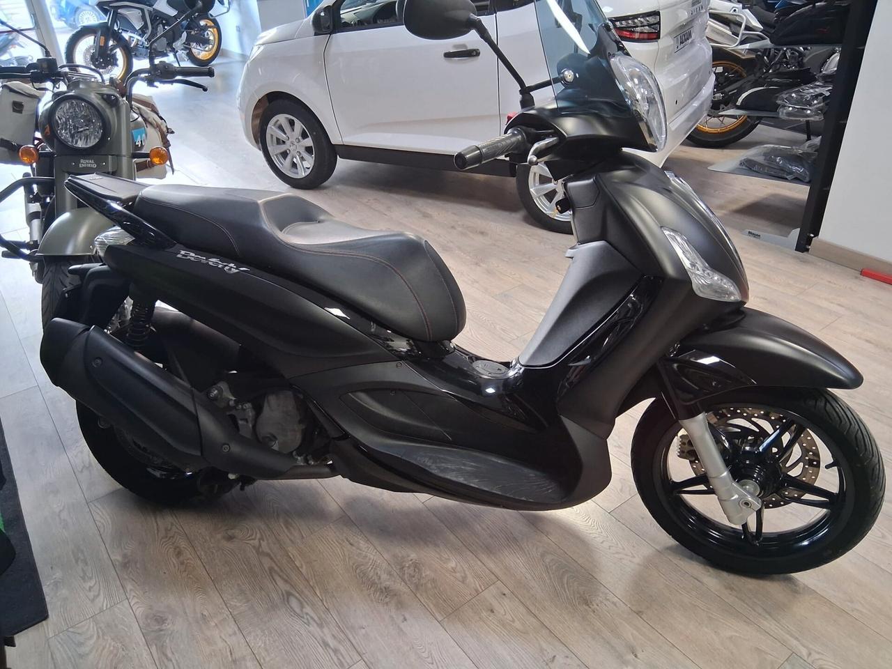 Piaggio Beverly 350