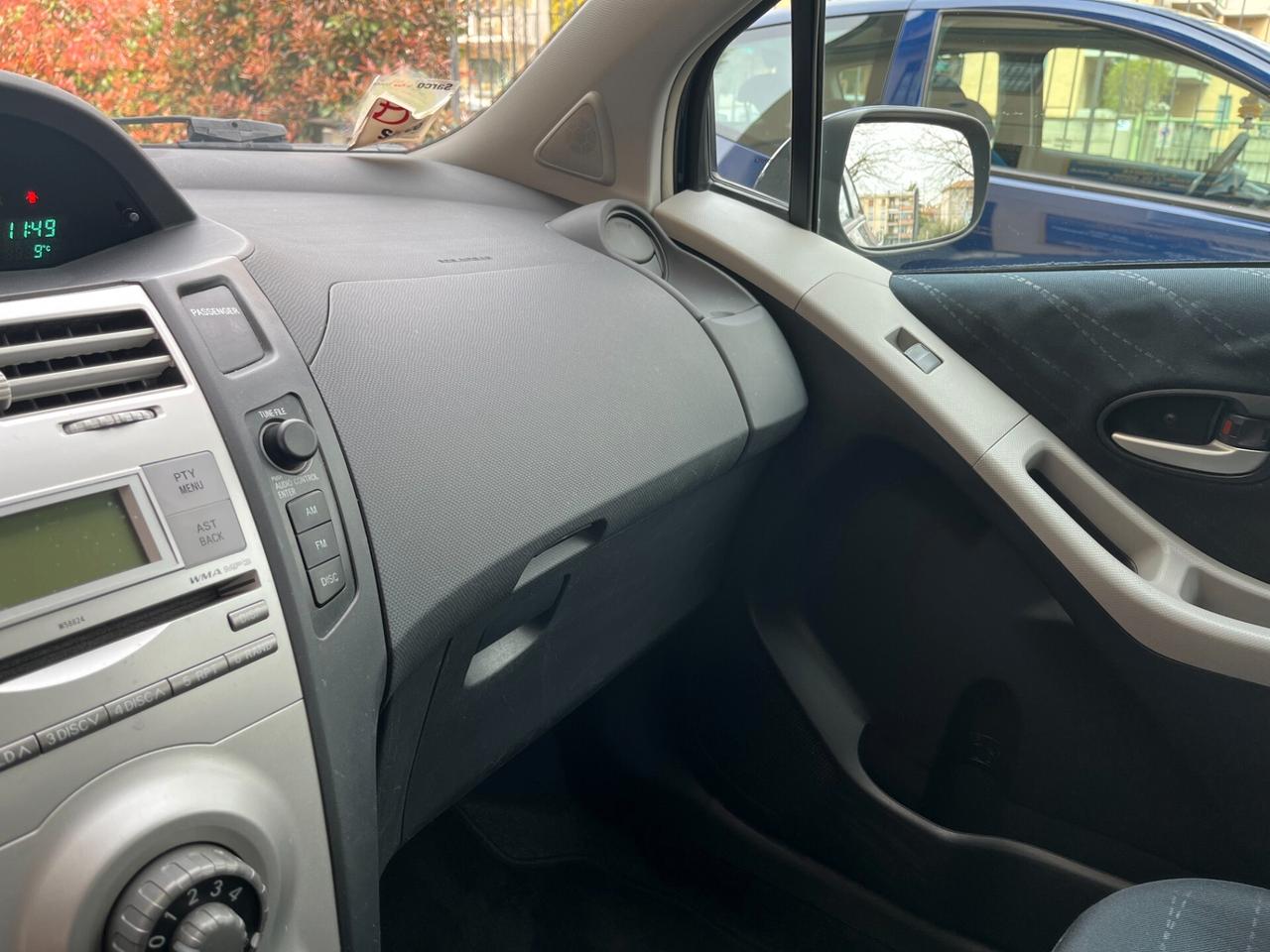 Toyota Yaris 1.3i (2008) - FRIZIONE NUOVA