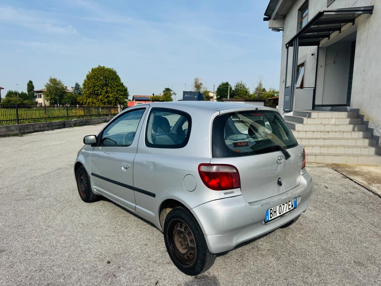 Toyota Yaris 1.0 benzina anno 2001 neo patentati