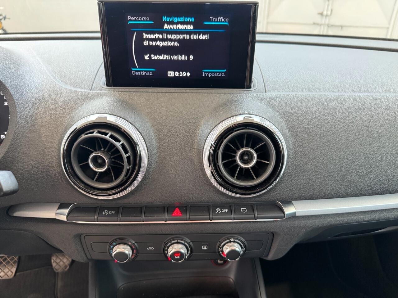 Audi A3 3P 1.6 TDI 105 CV YOUNG