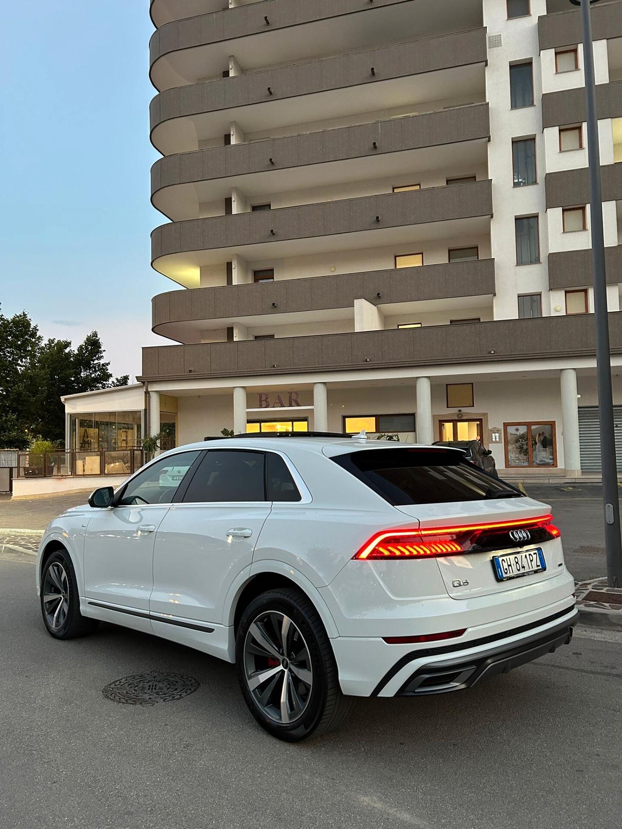 Audi Q8 50 TDI 286 CV quattro tiptronic Sport