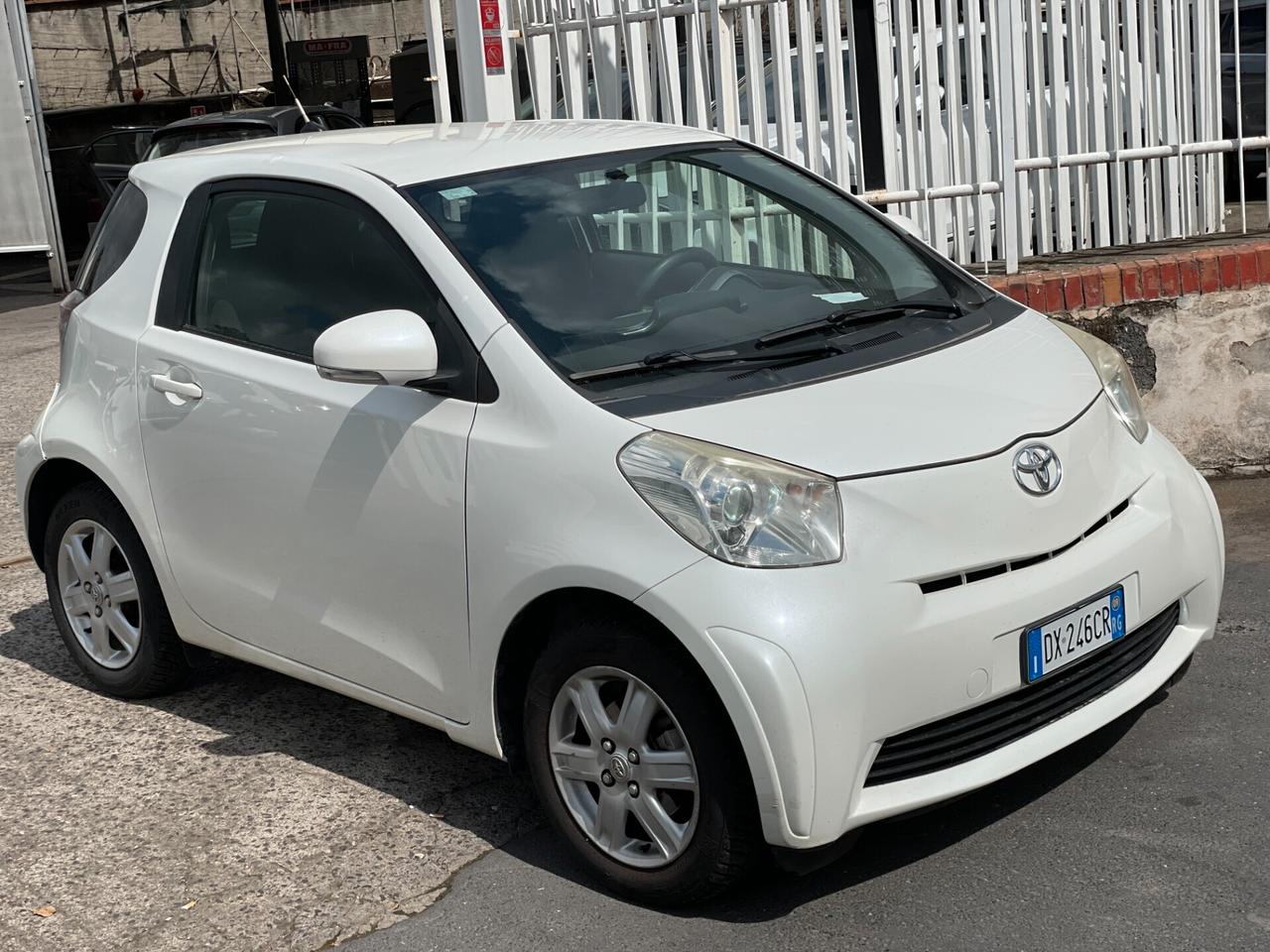 Toyota iQ 1.0 Multidrive Versione Lancio