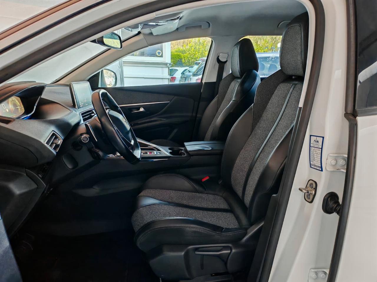 Peugeot 3008 Bluehdi 120 S&S Eat6 Allure