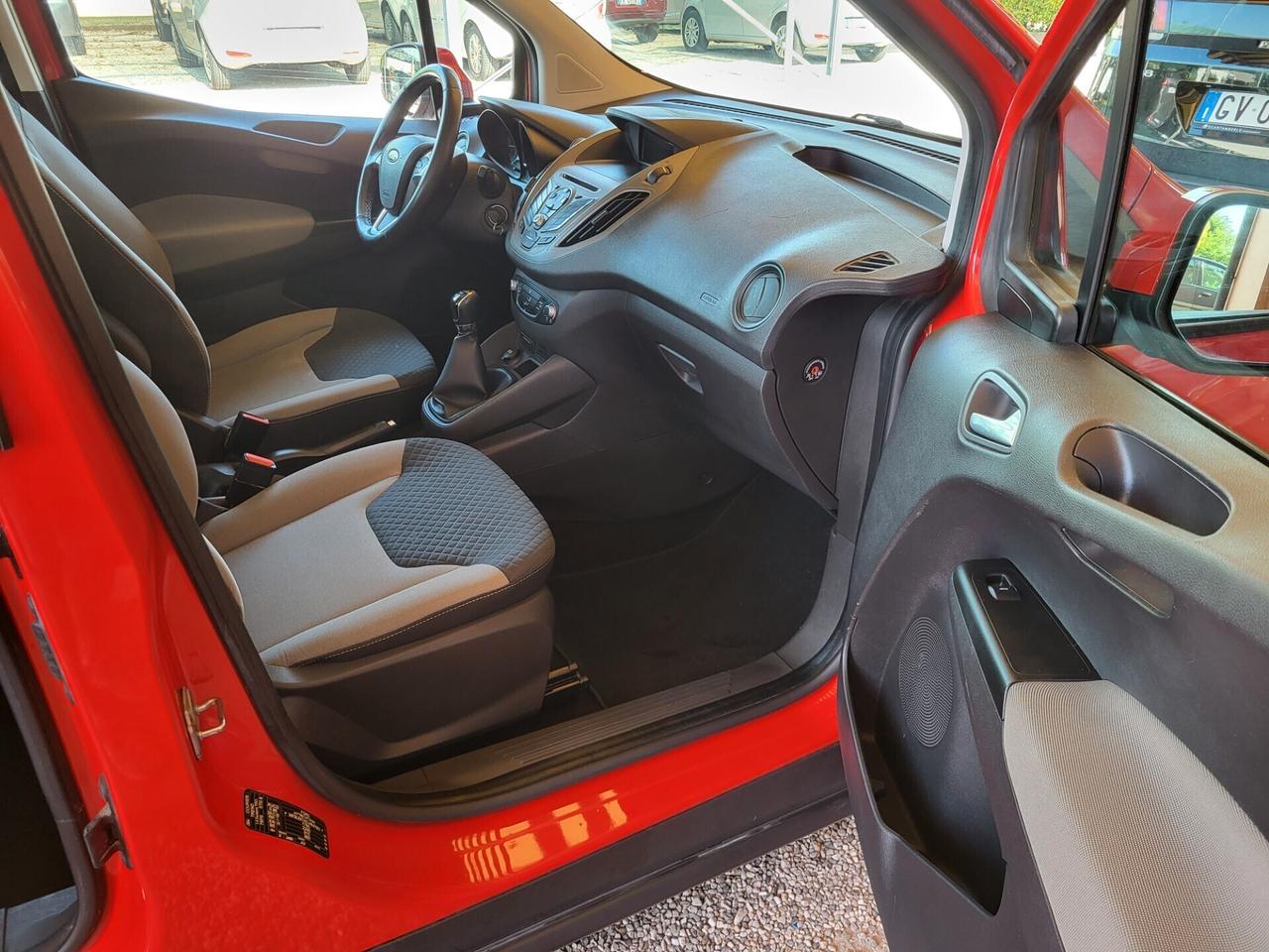 Ford Tourneo Courier 1.5 TDCI 75 CV Sport