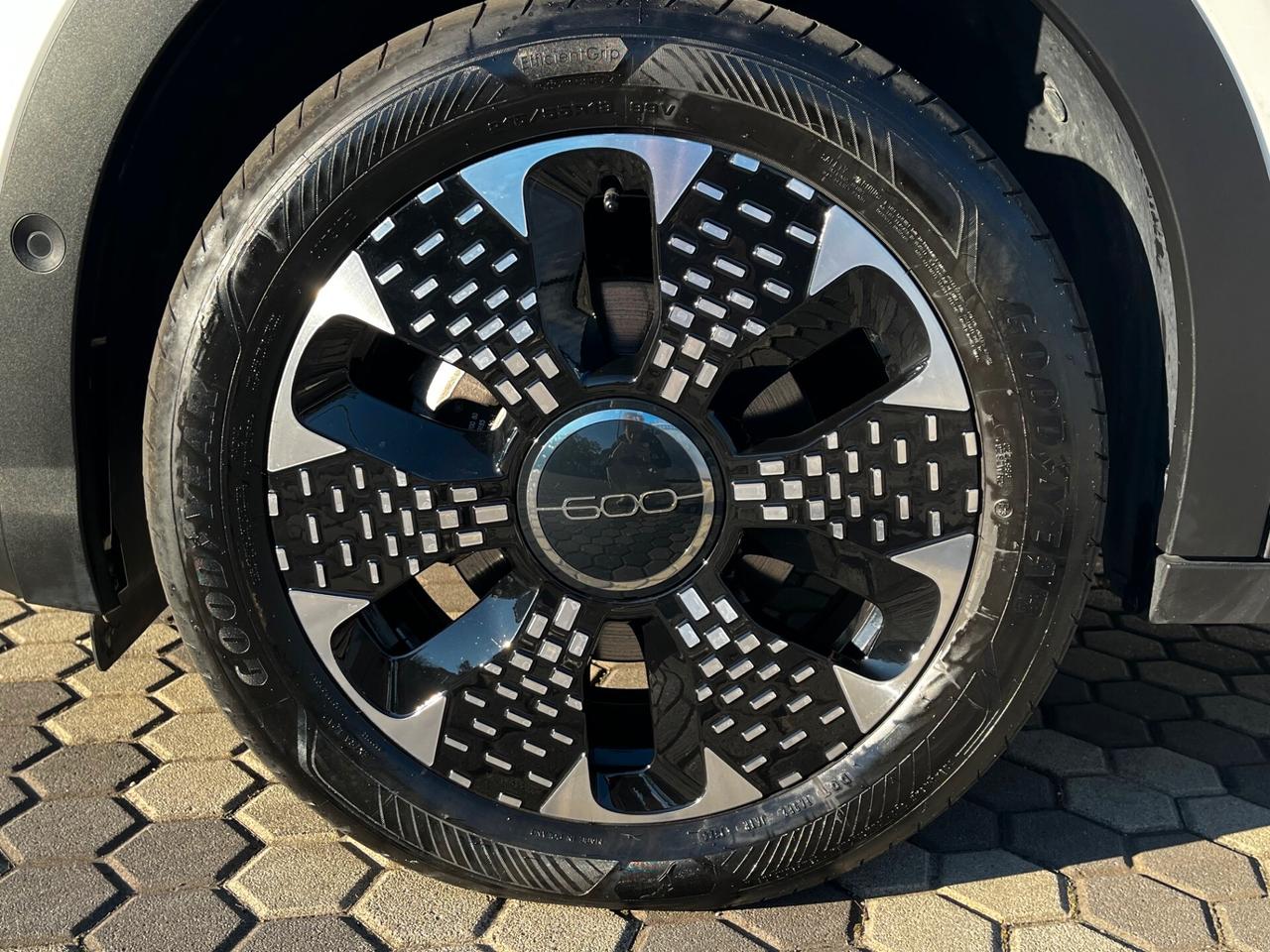 Fiat 600 Hybrid 100 CV DCT MHEV La Prima