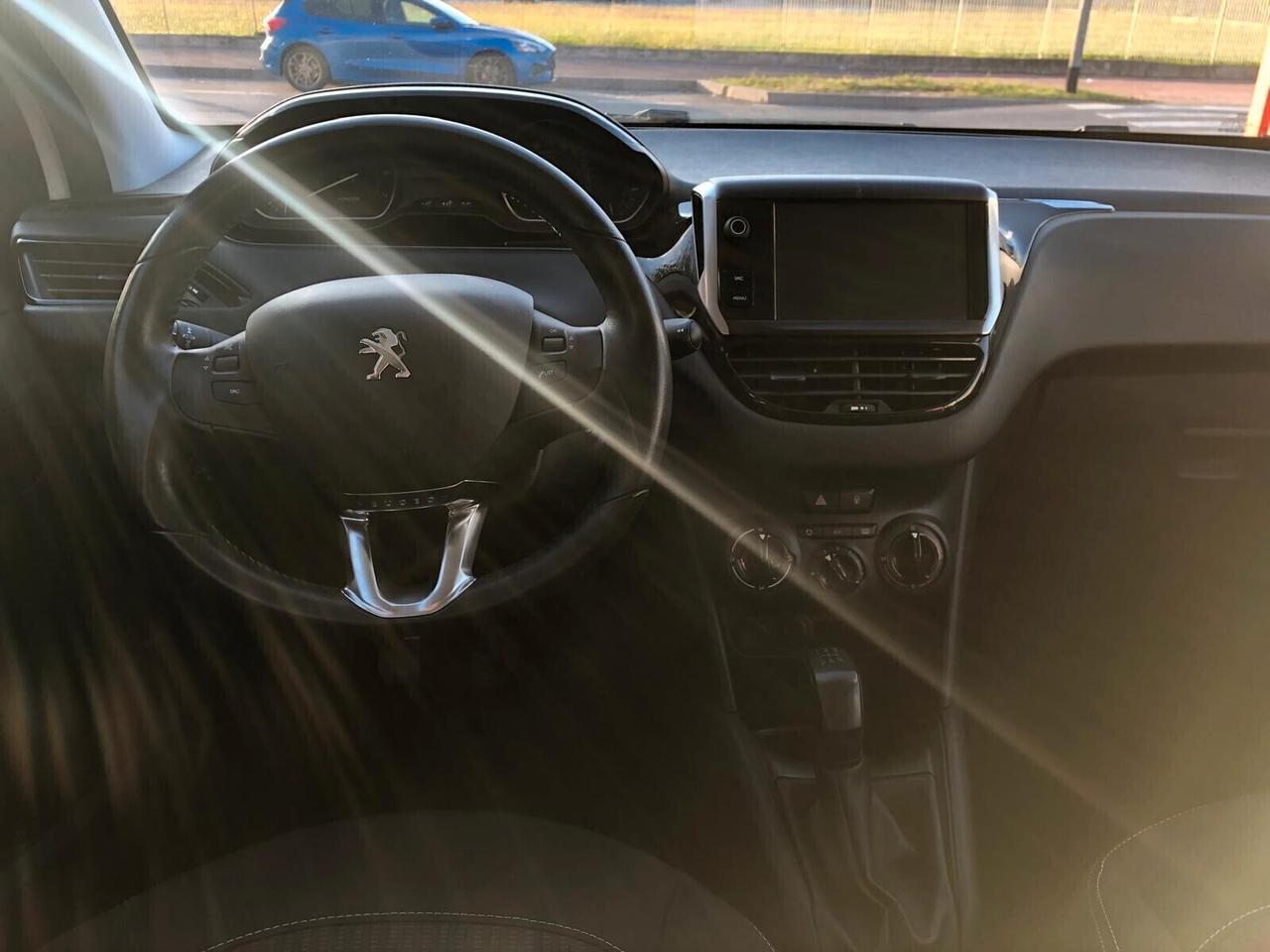 Peugeot 208 PureTech 82 5 porte Access