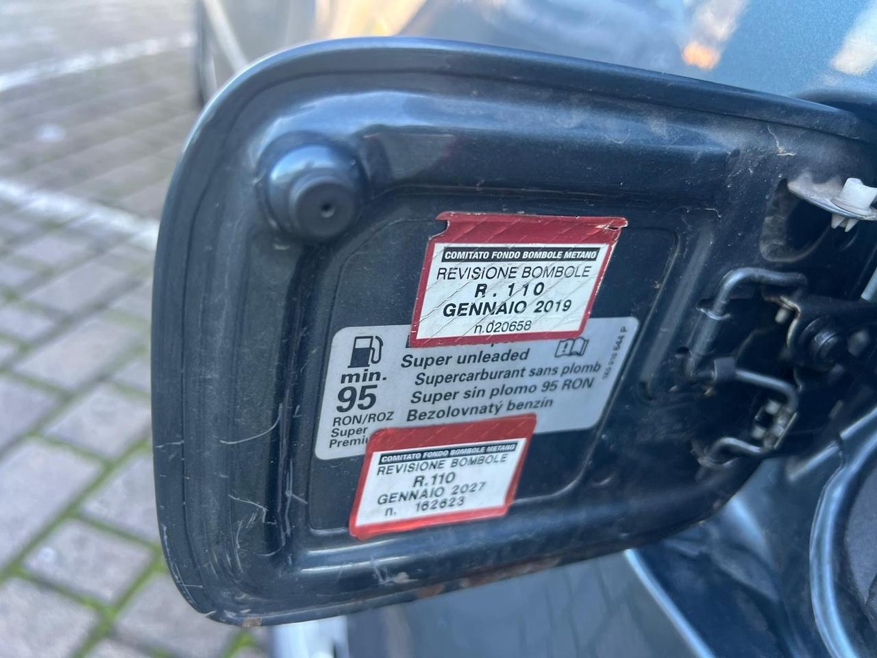 Volkswagen Caddy 2.0 Ecofuel 4p. Life Tramper