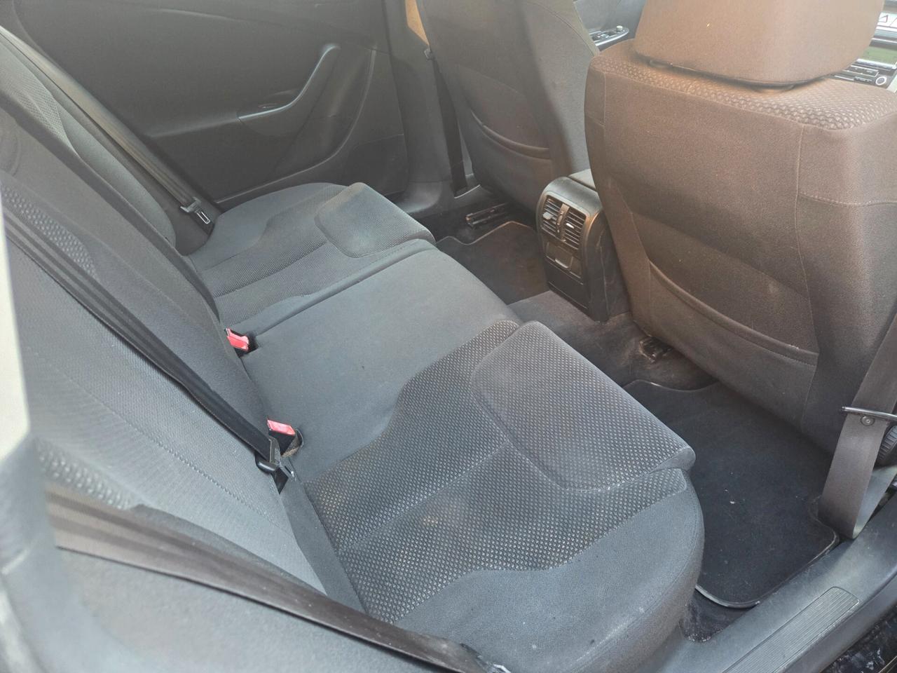 Volkswagen Passat 2.0 TDI DPF Var. Comfortline