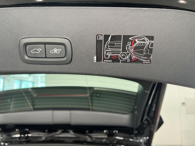 VOLVO XC40 T5 Recharge Plug-in Hybrid Inscription
