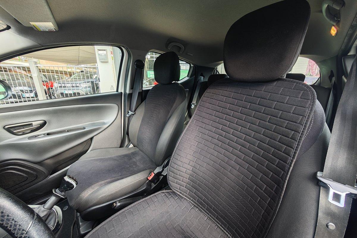 LANCIA Ypsilon 1.2 69 CV 5 porte Gold