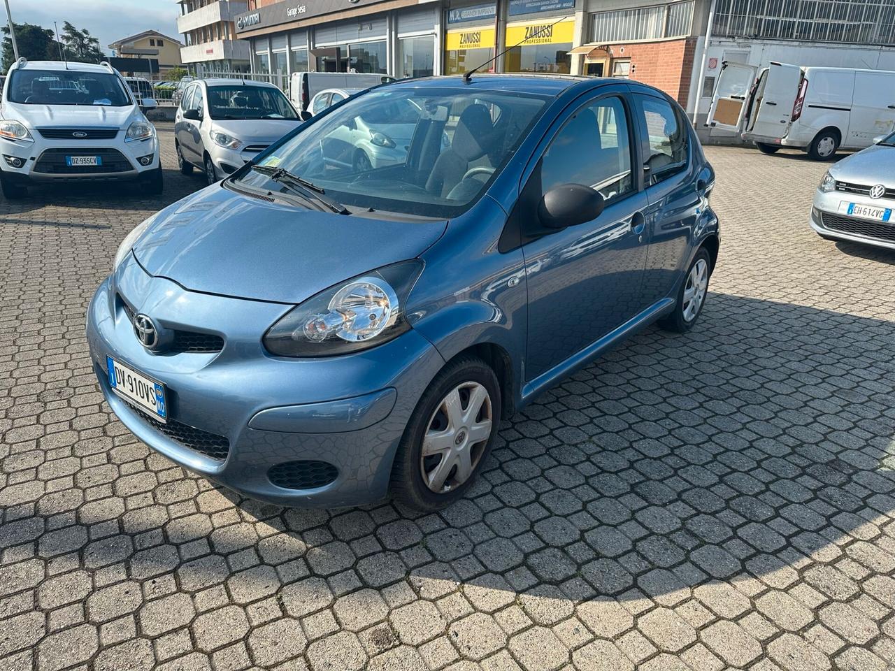 Toyota Aygo 1.0 12V VVT-i 5 porte Sol