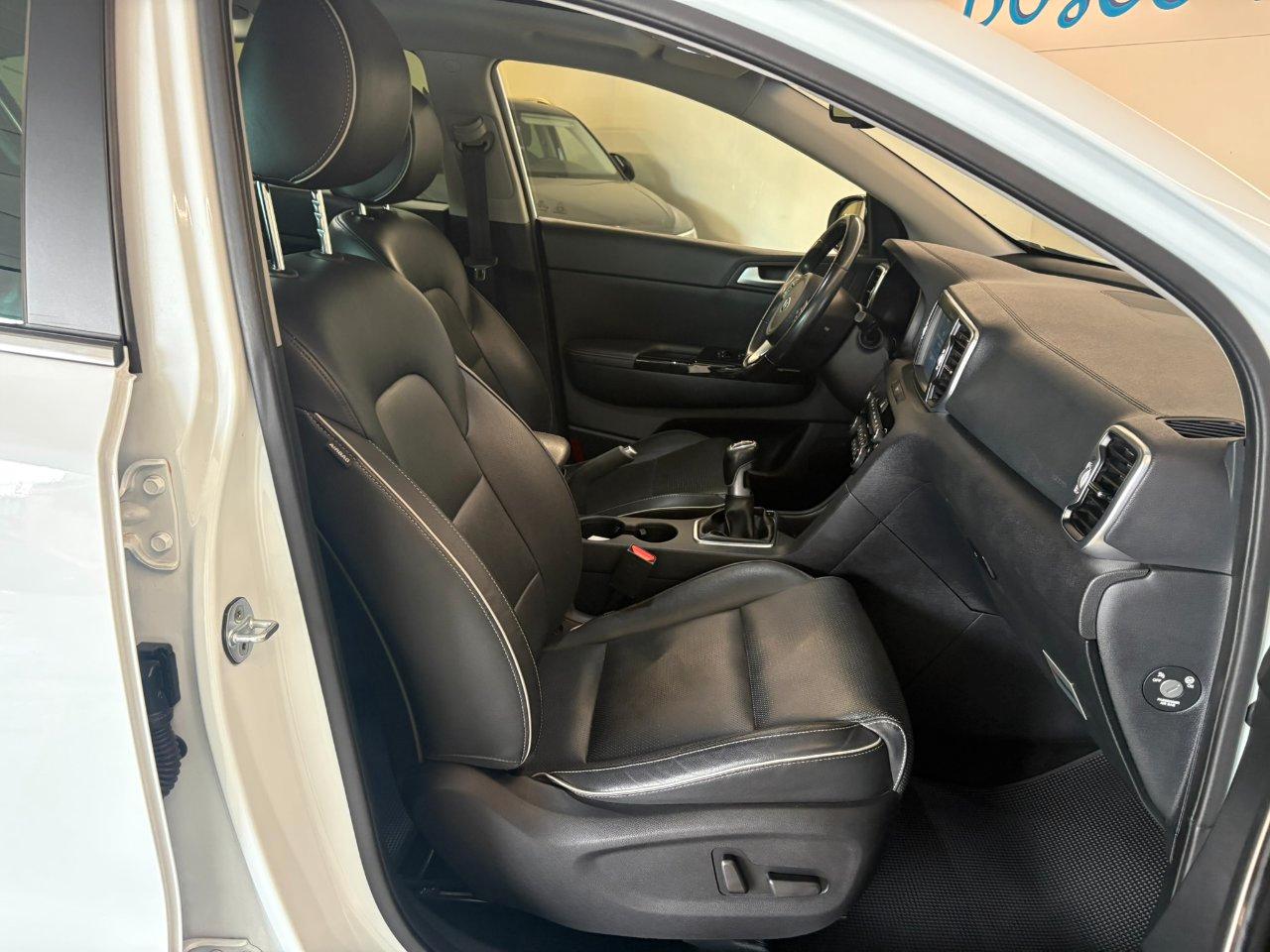 Kia Sportage 2.0 crdi Rebel Techno Pack awd 136cv