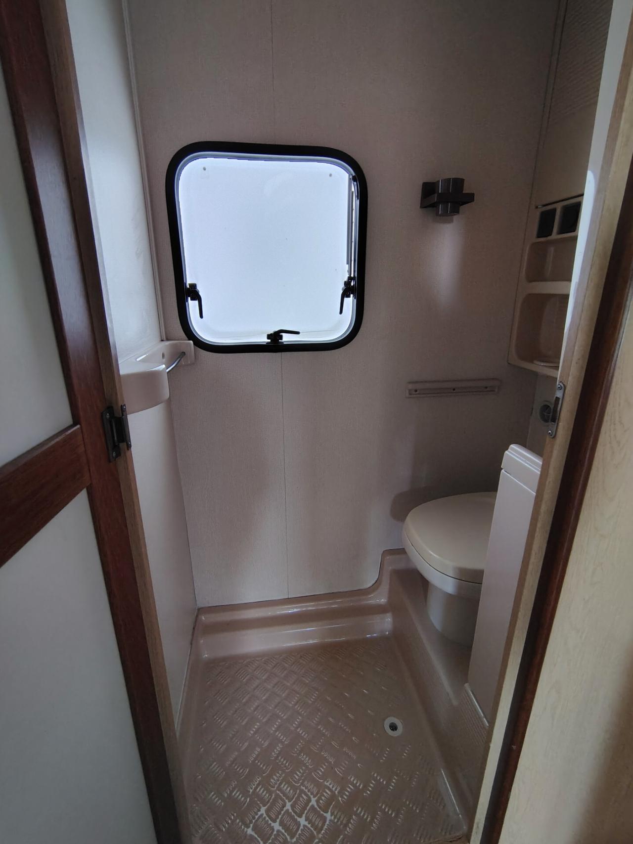 Ford tranist 2.gasolio Camper km 36.000