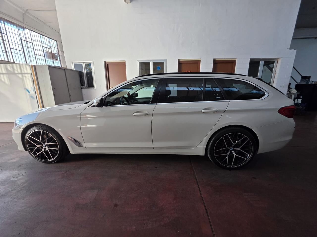 Bmw 520D xDrive Touring MSport gancio traino