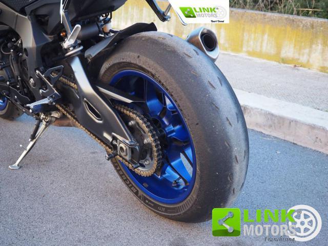 YAMAHA YZF R1 ++? 193,00 al mese++