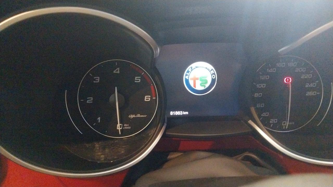 Alfa Romeo Stelvio 2.2 CC 210 CV AT8 Q4 Veloce
