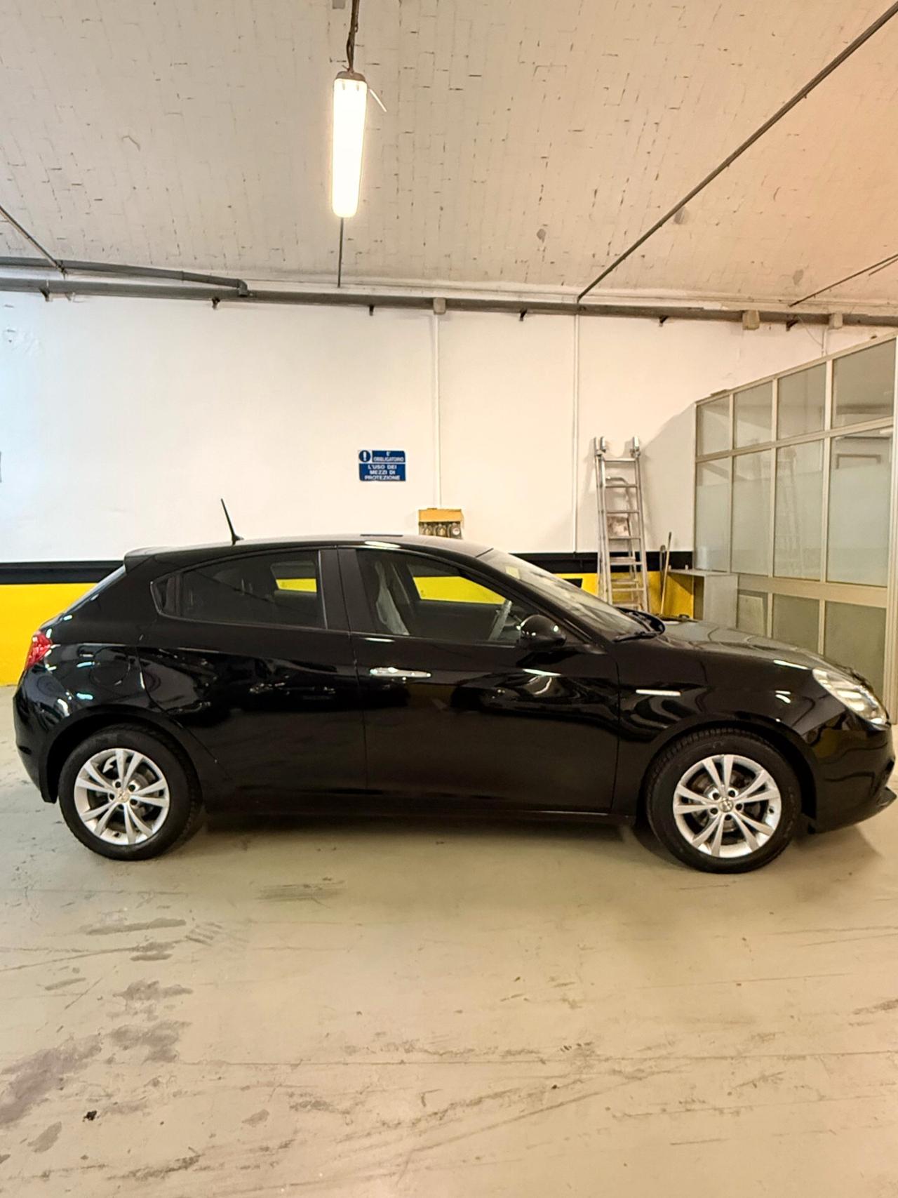 Alfa Romeo Giulietta 1.6 JTDm-2 120 CV Exclusive