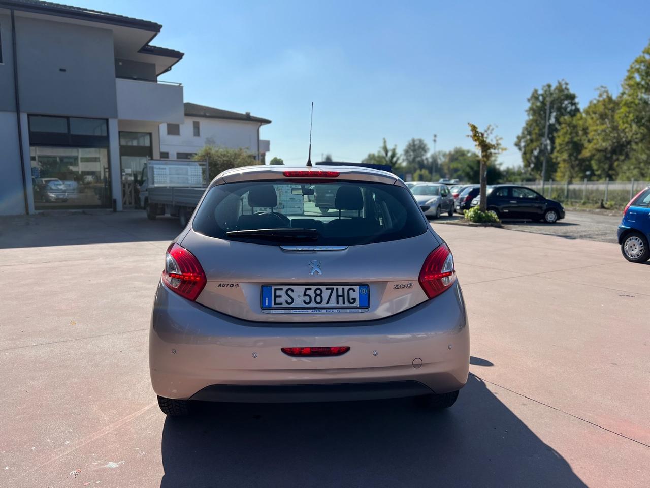 Peugeot 208 1.4 HDi 68 CV 5 porte Active