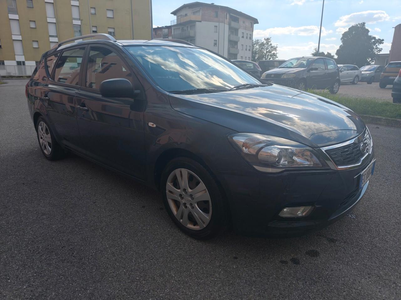 Kia Ceed 1.4 Benz euro 5 99 Milà km