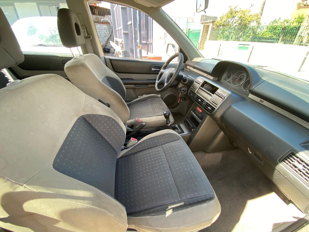 Nissan X-Trail 2.2 TD Di Elegance