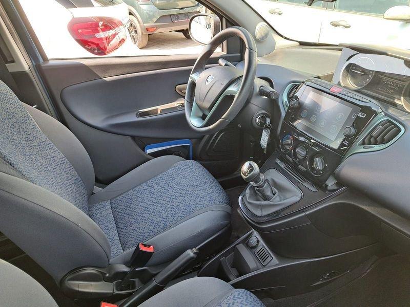 Lancia Ypsilon 1.2 Silver Gpl 69cv