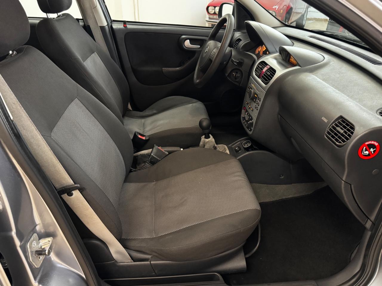 Opel Corsa 1.0i 12V cat 5 porte Silverline