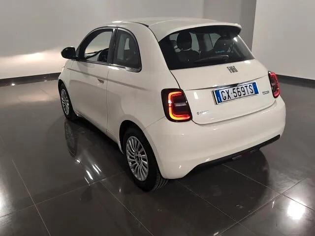 Fiat 500 500e Berlina 23,8 kWh La Prima
