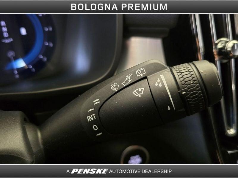 Volvo XC40 XC40 B3 automatico Core