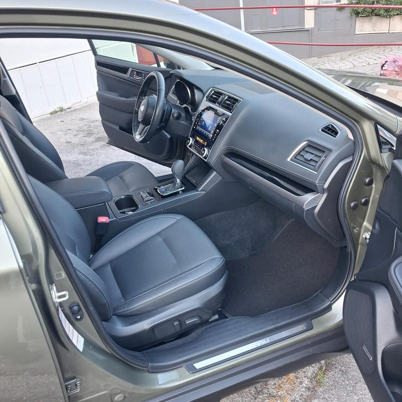 Subaru OUTBACK 2.5i Lineartronic Premium