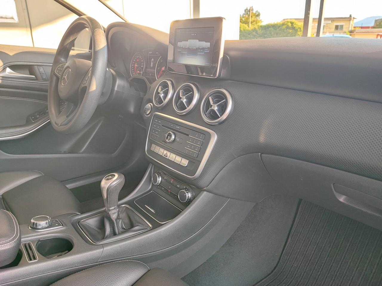 Mercedes-benz A 160 d Premium