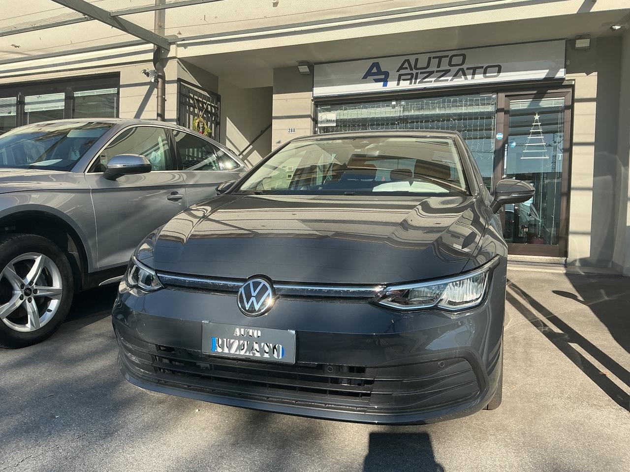 Volkswagen Golf 1.0 eTSI EVO DSG Life - grigio pastello