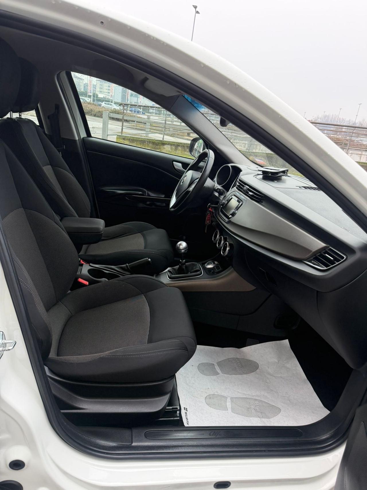 Alfa Romeo Giulietta 1.6 JTDm-2 120 CV Exclusive