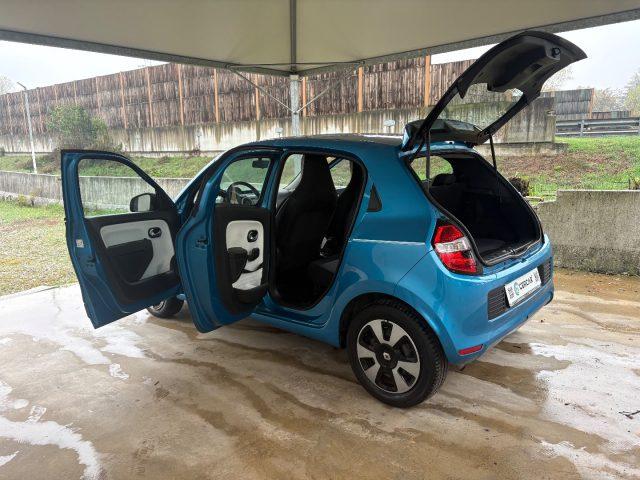 RENAULT Twingo SCe Lovely POCHI CHILOMETRI NAVIGATORE