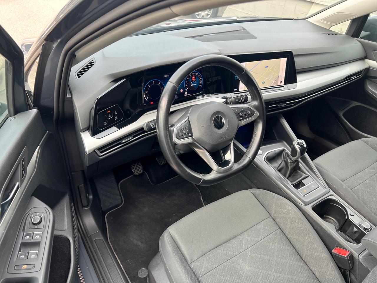 Volkswagen Golf VIII 8 2.0 tdi Life 115cv VIRTUAL/LED/NAVI PERFET.