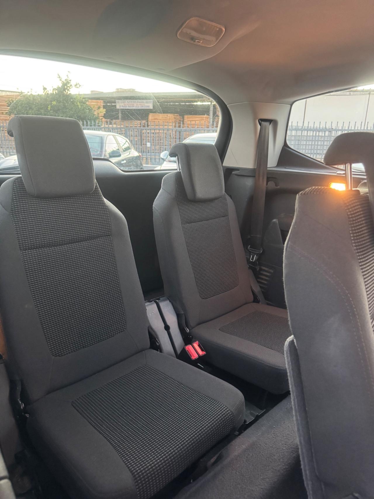 Peugeot 5008 1.6 HDi 112CV Business 7 posti